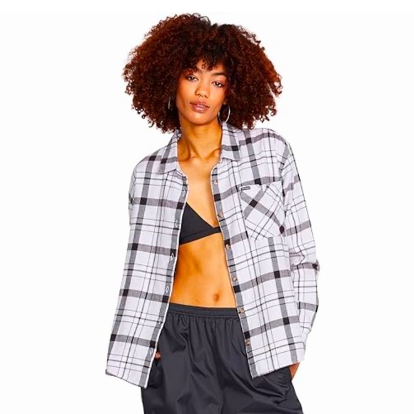 Volcom Women's Plaid to Meet U Long Sleeve Flannel Shirt. - Picture 6 of 6
